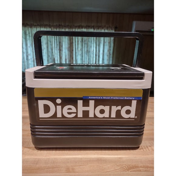 Vintage Igloo Diehard Battery Mini 6 pk. Cooler - Picture 2 of 5